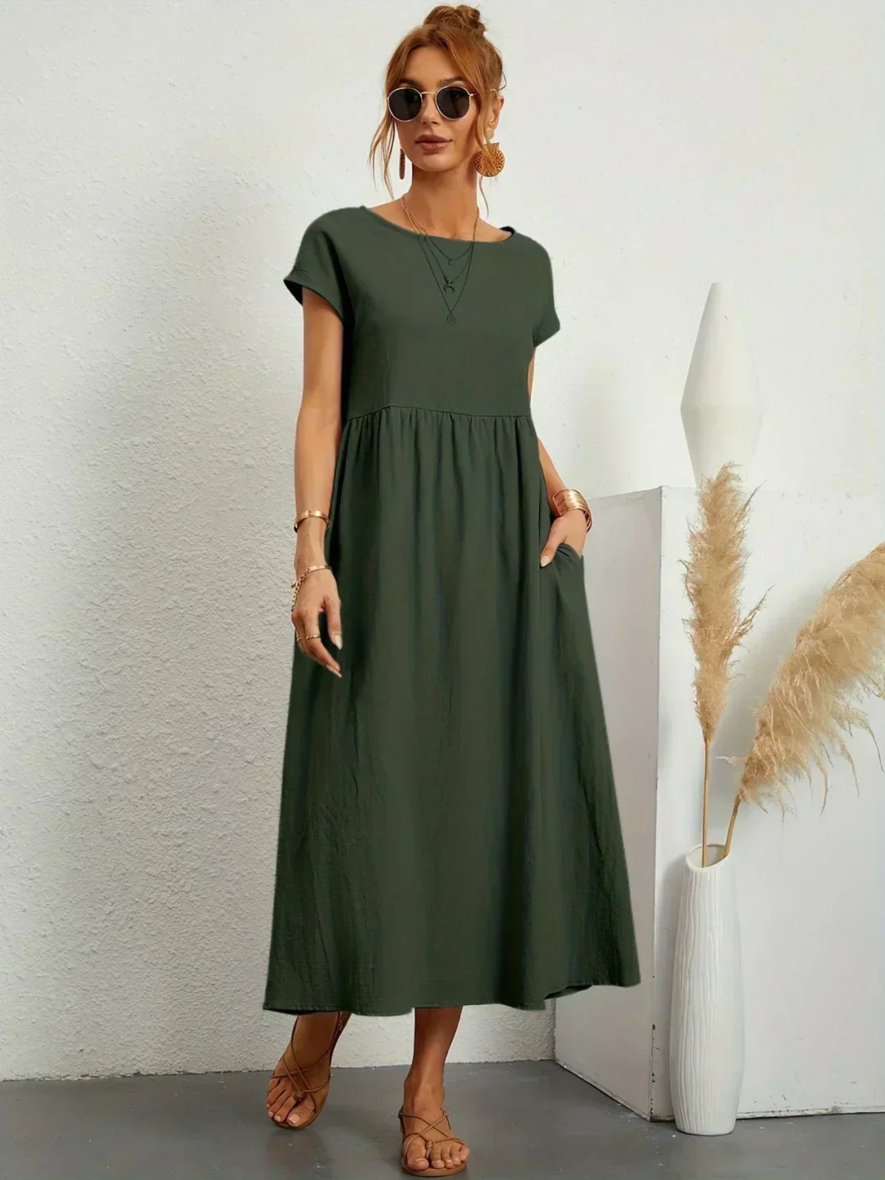 Marianne™ | Elegant rundhalsad klänning