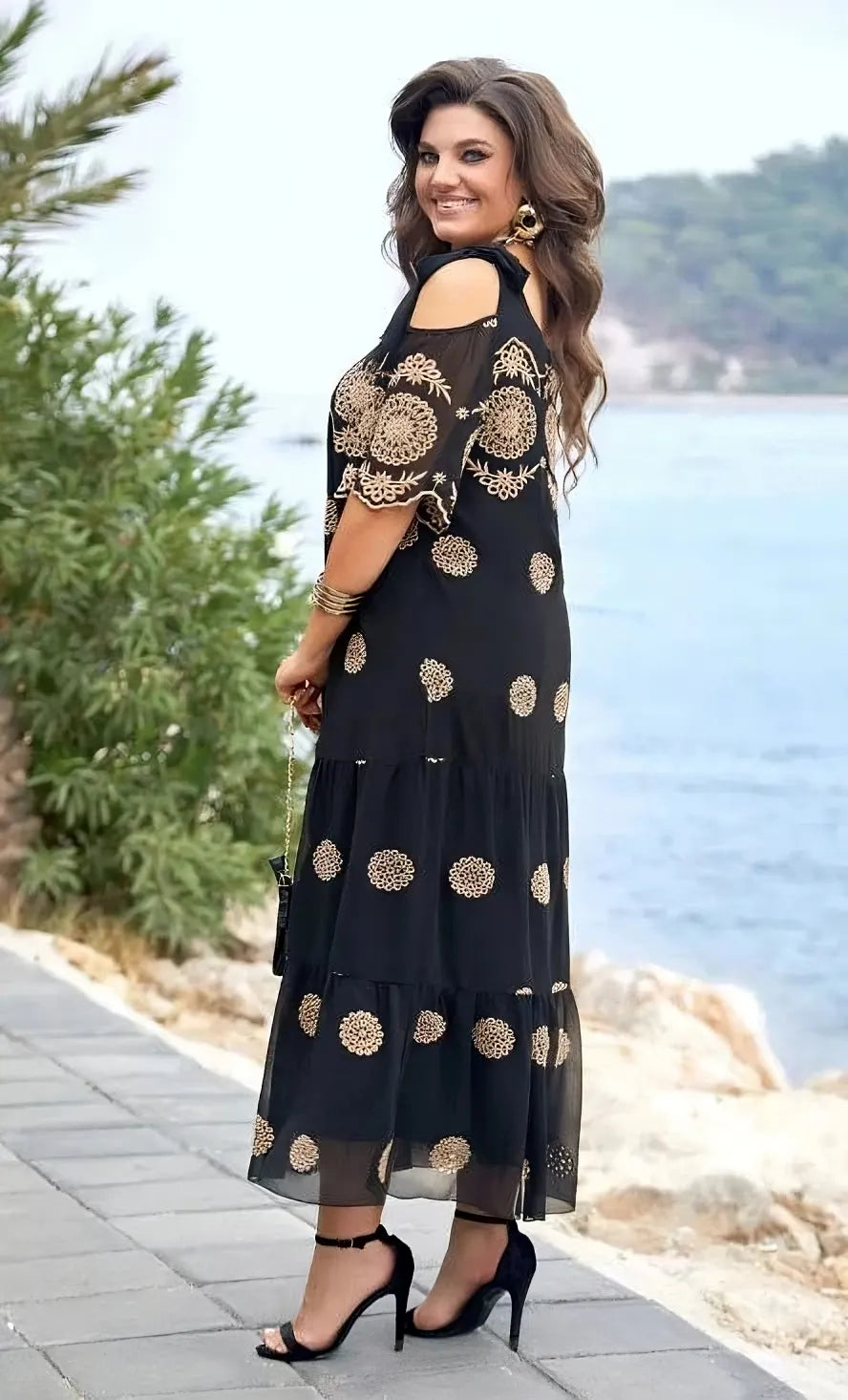 Dionne | Chic Mesh Summer Dress