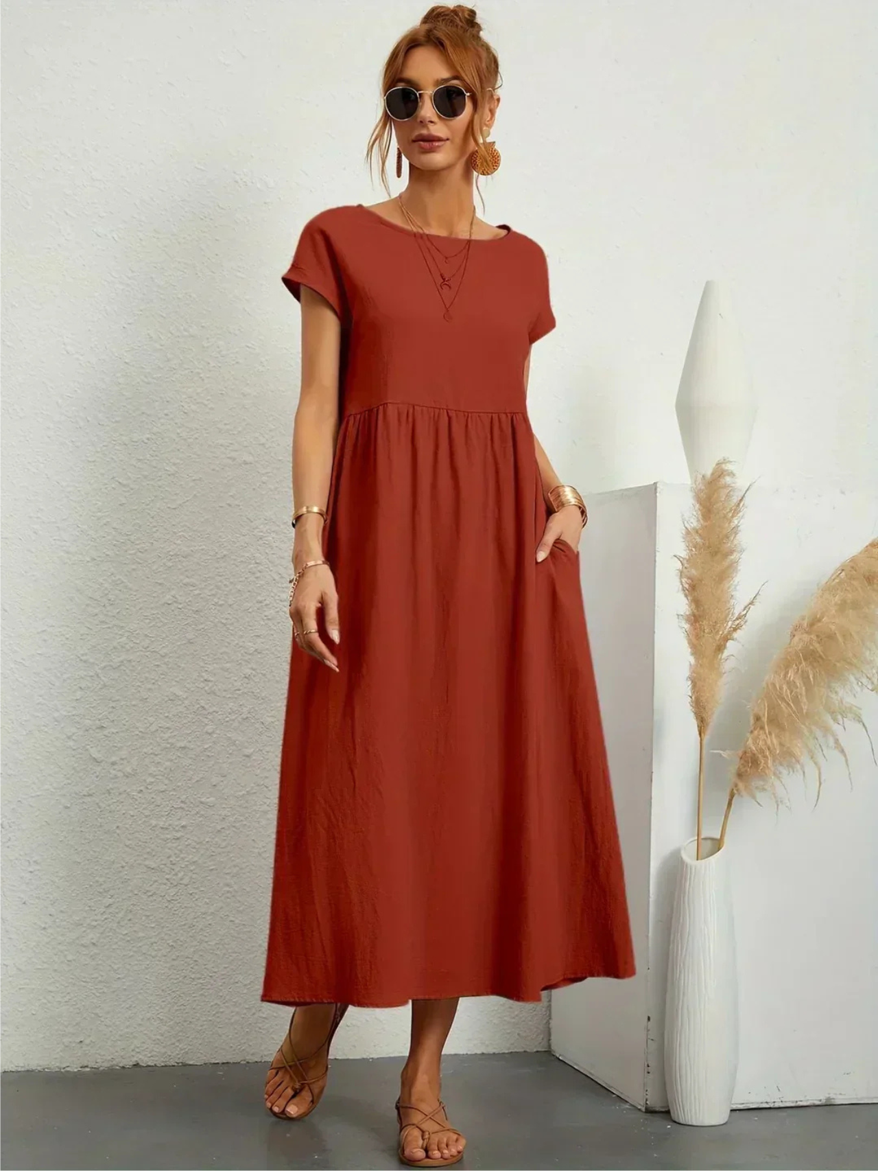 Marianne™ | Elegant rundhalsad klänning