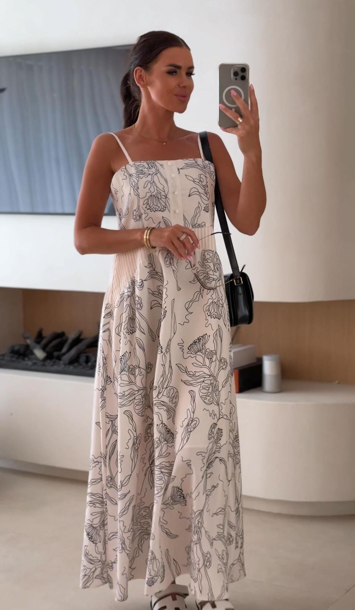Claudie | Chic Midi Dress