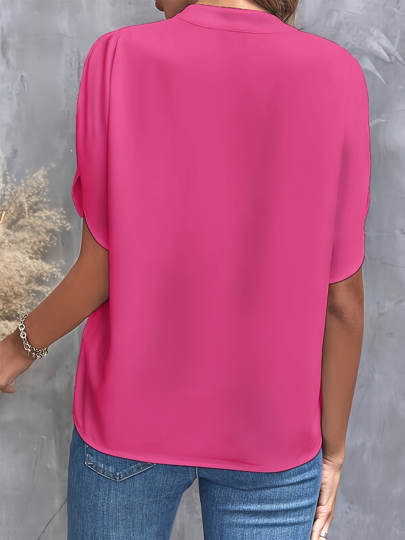 Mieke™ - Enfärgad blus med V-ringning
