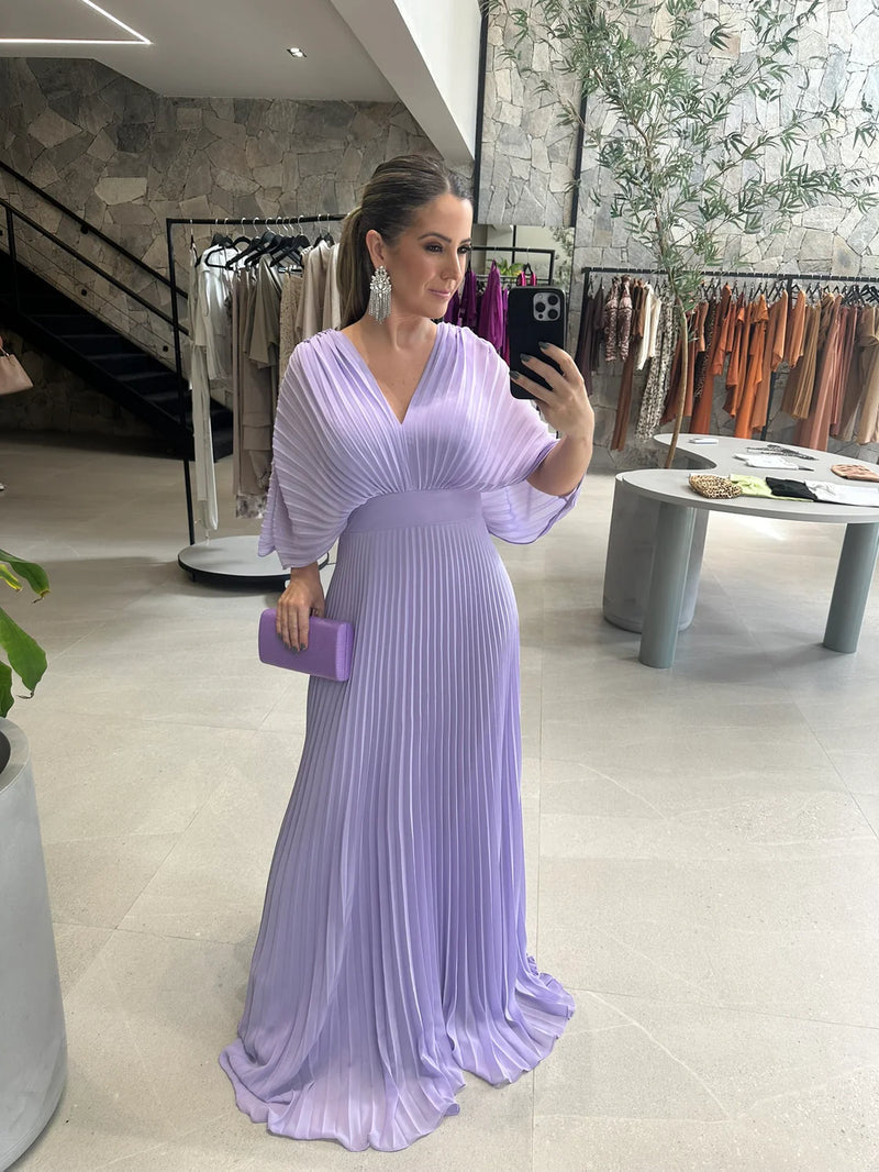 Paya | Chic Midi Dress with V-Neck