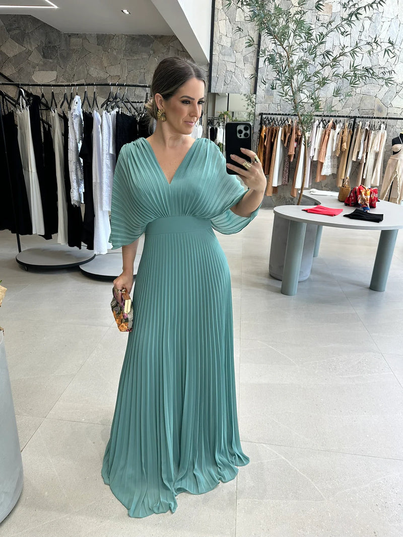 Paya | Chic Midi Dress with V-Neck