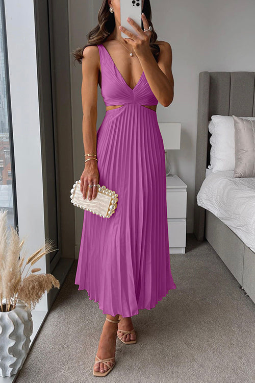 Elsa | Chic Pleated Maxi Dress