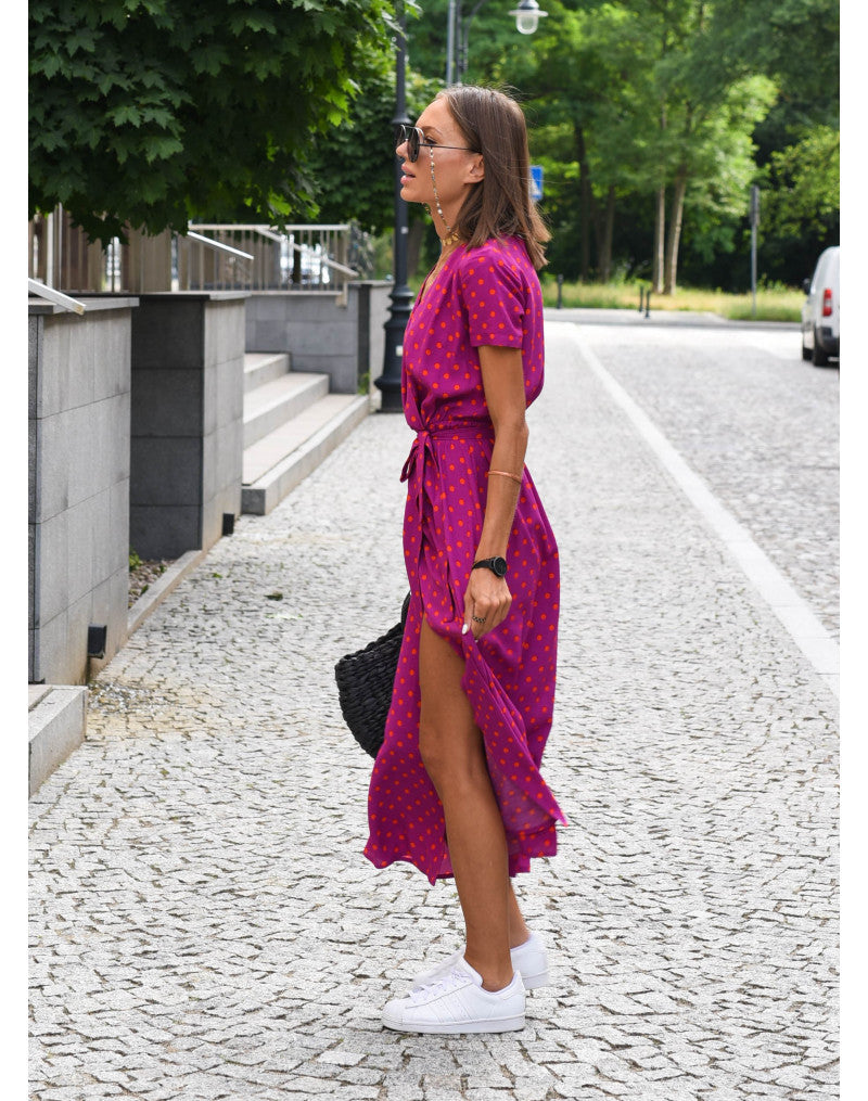 "Linda | Bekväm Klänning" can be rewritten as "Linda | Comfy Dress".