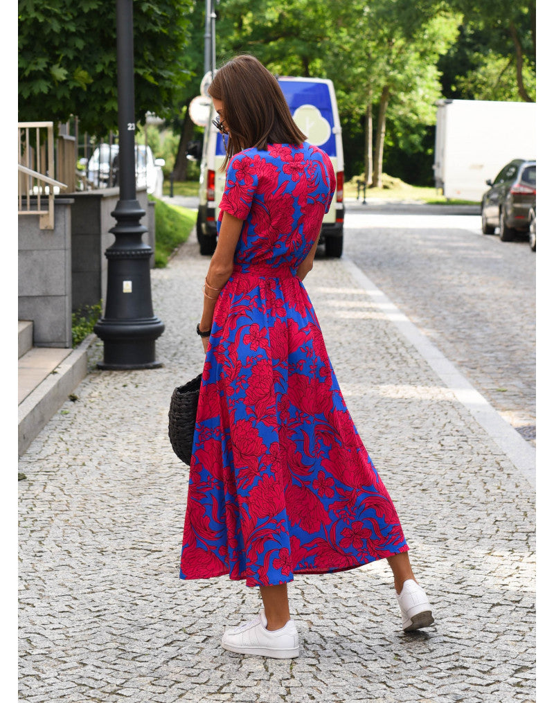"Linda | Bekväm Klänning" can be rewritten as "Linda | Comfy Dress".