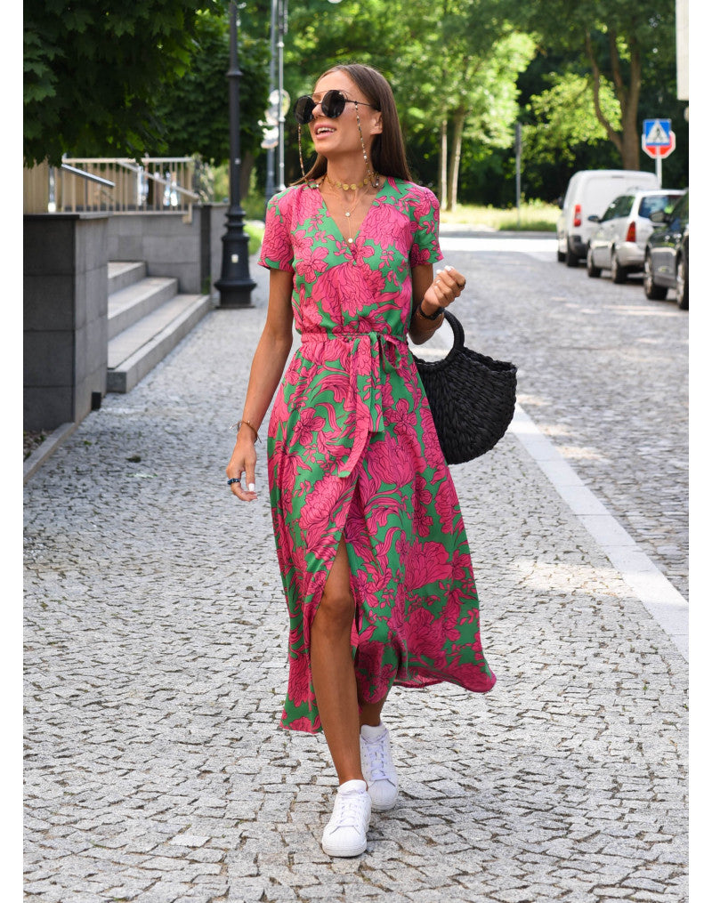 "Linda | Bekväm Klänning" can be rewritten as "Linda | Comfy Dress".