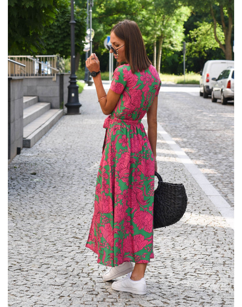 "Linda | Bekväm Klänning" can be rewritten as "Linda | Comfy Dress".