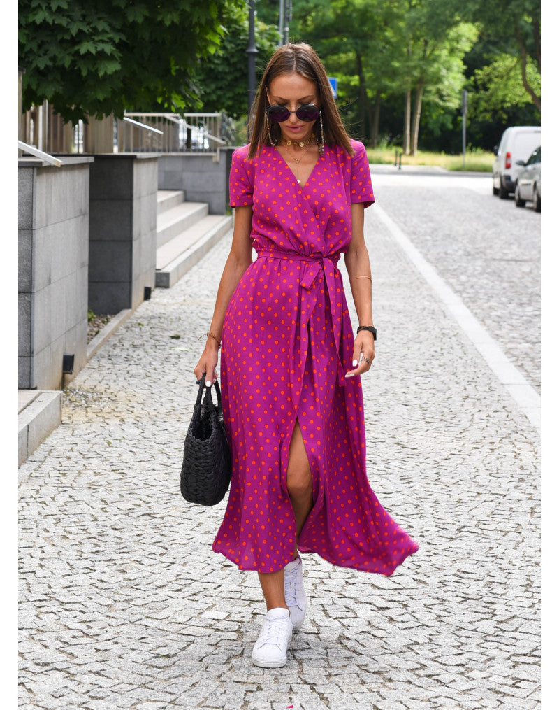 "Linda | Bekväm Klänning" can be rewritten as "Linda | Comfy Dress".