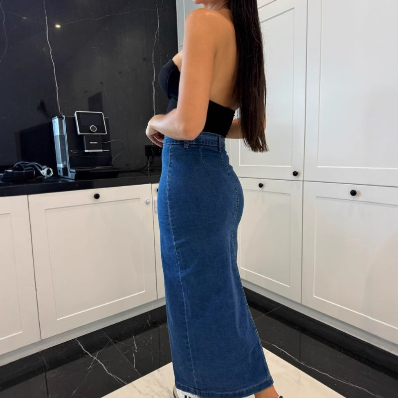 Chiara | Trendy, Figurnära Jeanskjol