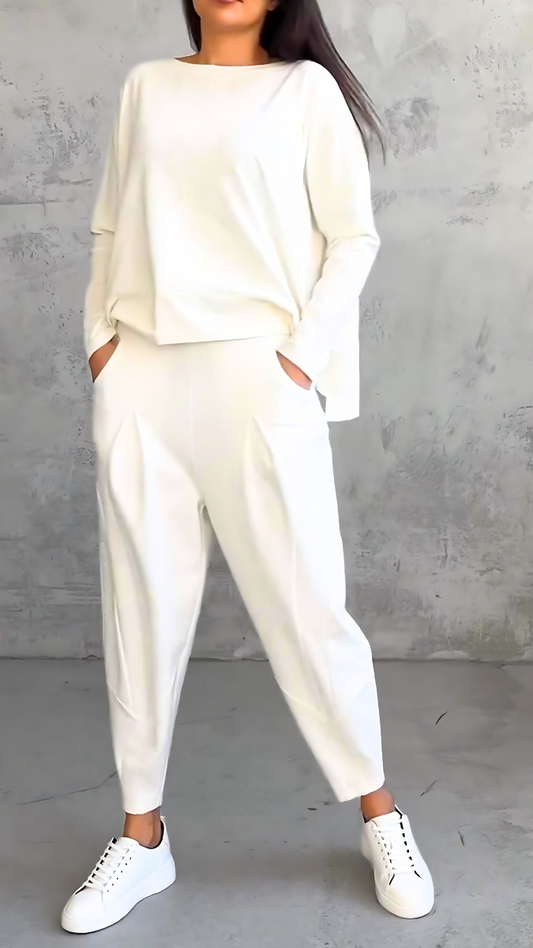 Aurora – Elegant Casual Damdräkt med Blus och Bekväma Byxor