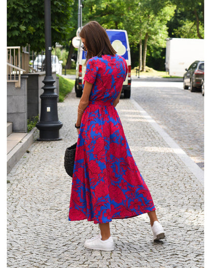 "Linda | Bekväm Klänning" can be rewritten as "Linda | Comfy Dress".