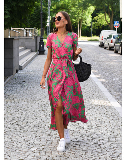 "Linda | Bekväm Klänning" can be rewritten as "Linda | Comfy Dress".
