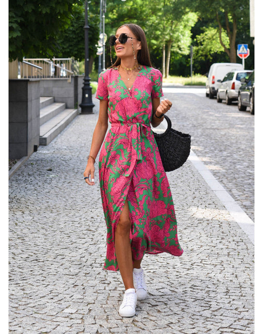 "Linda | Bekväm Klänning" can be rewritten as "Linda | Comfy Dress".