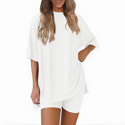 Freja | Avslappnad Tvådelad Lounge Set med Korta Ärmar & Shorts