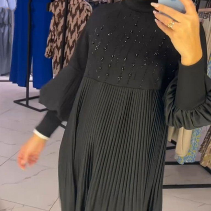 Marlene | Plus-Size Klänning med Ståkrage och Ballongärmar